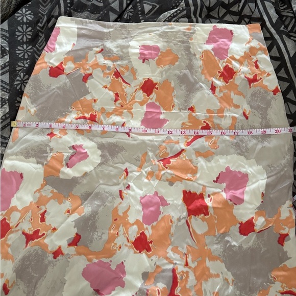 Ann Taylor Silk Floral Midi Skirt - Multicolor women’s 14 - Picture 10 of 11
